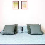 Hostly - Family Cisanello アパート